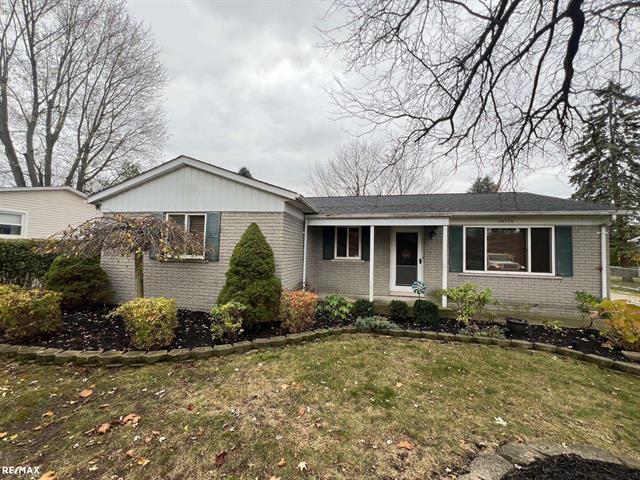 front view picture of 28790 Cotton Rd, New Baltimore, MI. 48047