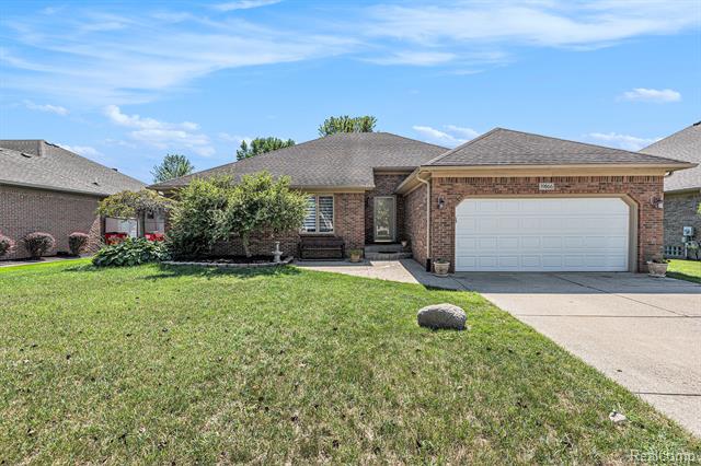 front view picture of 19866 Barchester Dr, Macomb, MI. 48044