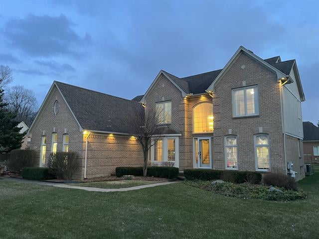 front view picture of 19528 Norway Pine Dr, Macomb, MI. 48044