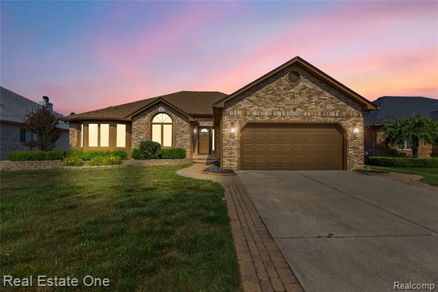 front view picture of 49294 Snowshoe Dr, Macomb, MI. 48044
