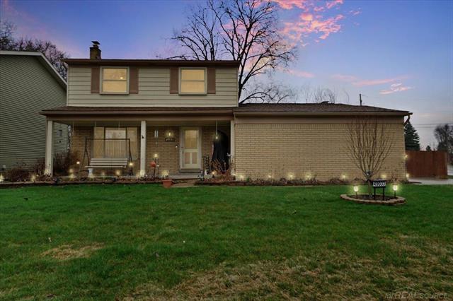 front view picture of 49033 Michelle Ann, New Baltimore, MI. 48051