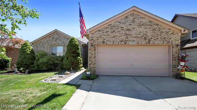 front view picture of 28394 Gamble Rd, New Baltimore, MI. 48047