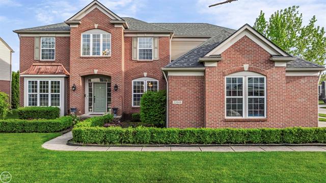 front view picture of 22048 Bedford Valley, Macomb, MI. 48044