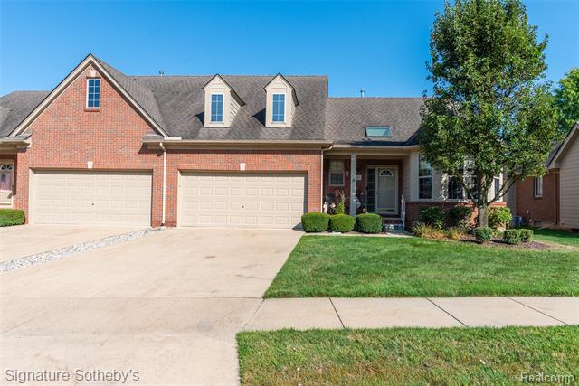 front view picture of 49866 Sleeping River Dr, Macomb, MI. 48042
