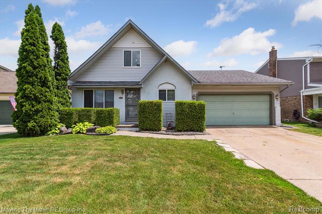 front view picture of 49212 Kimberly Ann, New Baltimore, MI. 48051