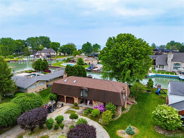 front view picture of 49748 Regatta, New Baltimore, MI. 48047