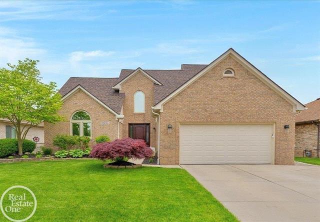 front view picture of 49204 Stratford Dr, New Baltimore, MI. 48047