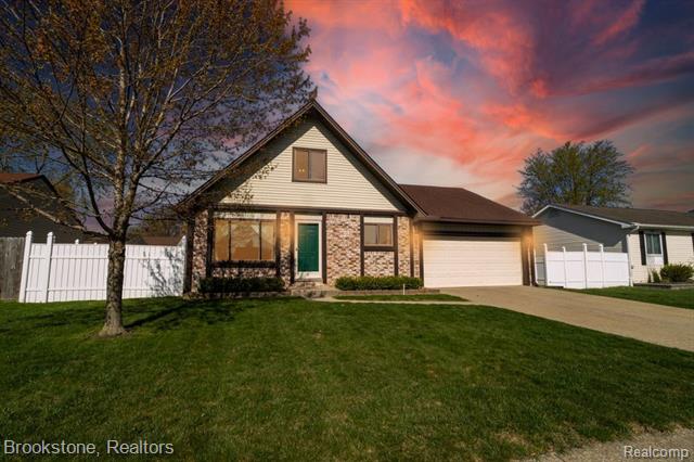 front view picture of 49213 Kimberly Ann, New Baltimore, MI. 48051