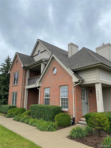 front view picture of 28777 Berwick Ct, New Baltimore, MI. 48047