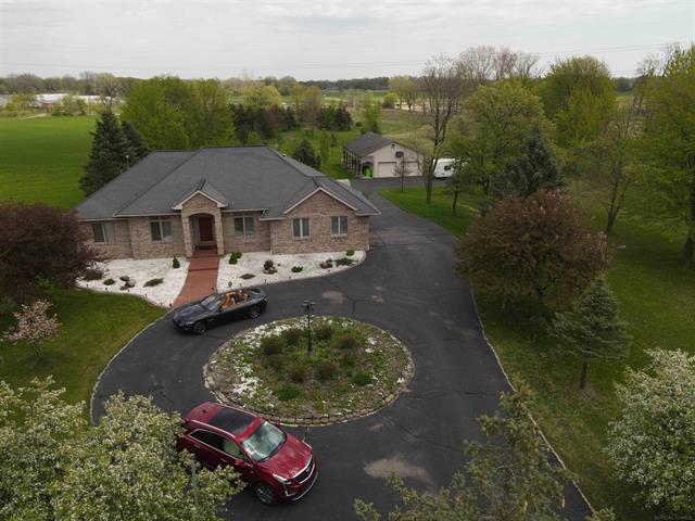 front view picture of 52590 North Ave, Macomb, MI. 48042