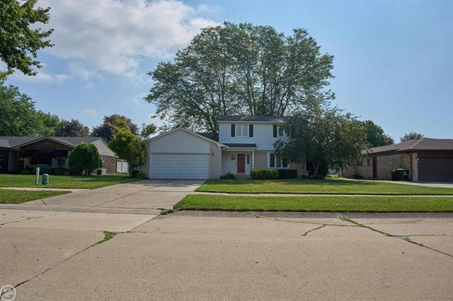 front view picture of 51544 Johns Dr, New Baltimore, MI. 48047