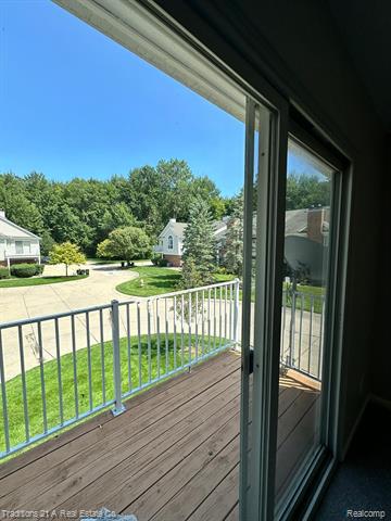 front view picture of 52099 Heatherstone Ave, Macomb, MI. 48042