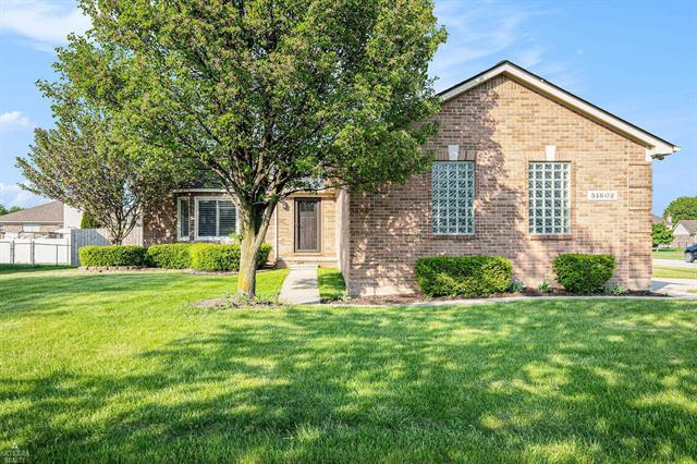 front view picture of 51602 Huntley Ave, New Baltimore, MI. 48047