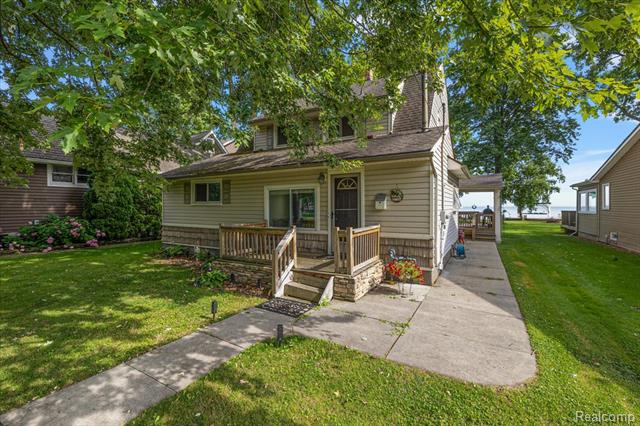 front view picture of 38292 Murdicks, New Baltimore, MI. 48047