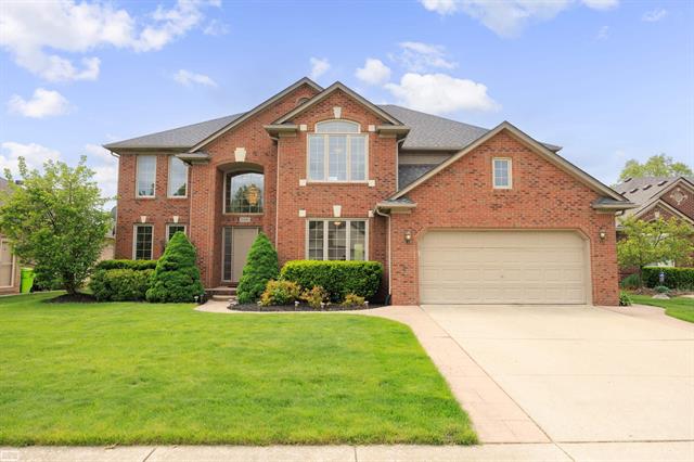 front view picture of 51461 Silver Bell Dr, Macomb, MI. 48042
