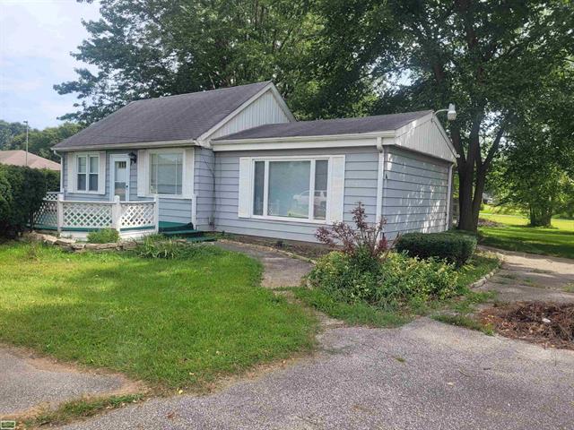 front view picture of 25300 23 Mile Rd, New Baltimore, MI. 48051