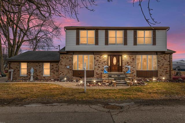 front view picture of 50716 Taylor, New Baltimore, MI. 48047