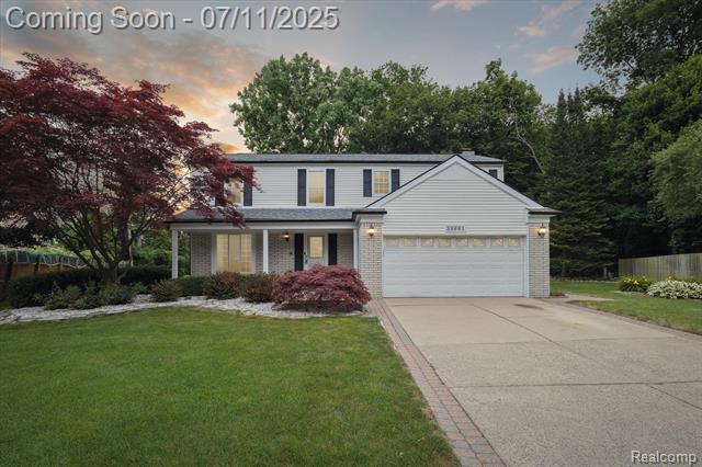 front view picture of 33981 Embassy Dr, New Baltimore, MI. 48047