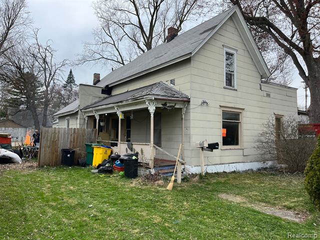 front view picture of 51249 Clay, New Baltimore, MI. 48047