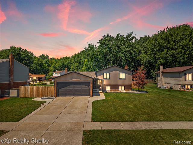 front view picture of 32977 Redbud Parkway, New Baltimore, MI. 48047