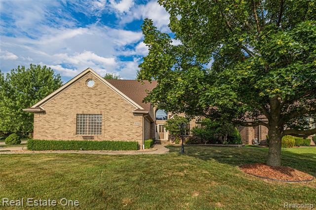 front view picture of 51992 Boland Rd, New Baltimore, MI. 48047