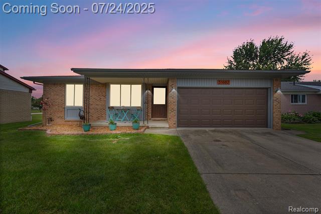 front view picture of 31682 Joann Dr, New Baltimore, MI. 48047