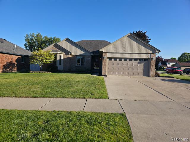 front view picture of 30726 Thistle Ave, New Baltimore, MI. 48051