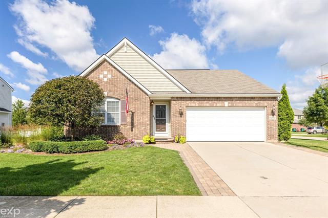 front view picture of 52645 Delena Dr, Macomb, MI. 48042