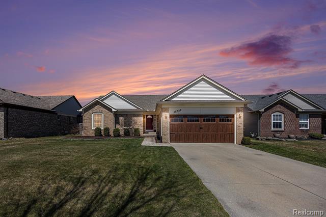 front view picture of 32039 Shadywood Dr, New Baltimore, MI. 48047