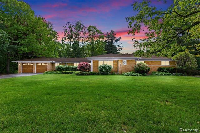 front view picture of 52851 Fairchild, New Baltimore, MI. 48051