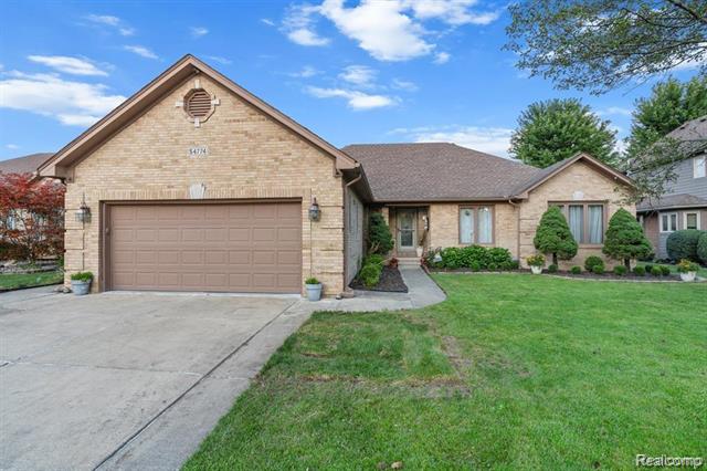 front view picture of 54774 Ashley Lauren, Macomb, MI. 48042