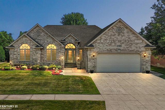 front view picture of 17104 Kristen Dr, Macomb, MI. 48042