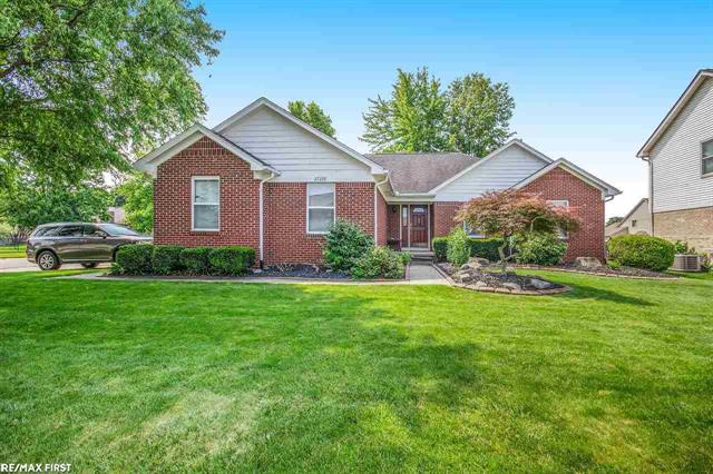 front view picture of 37228 Sienna Oaks Dr, New Baltimore, MI. 48047