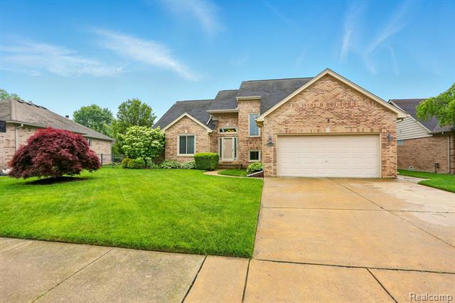 front view picture of 36694 Maple Leaf Dr, New Baltimore, MI. 48047