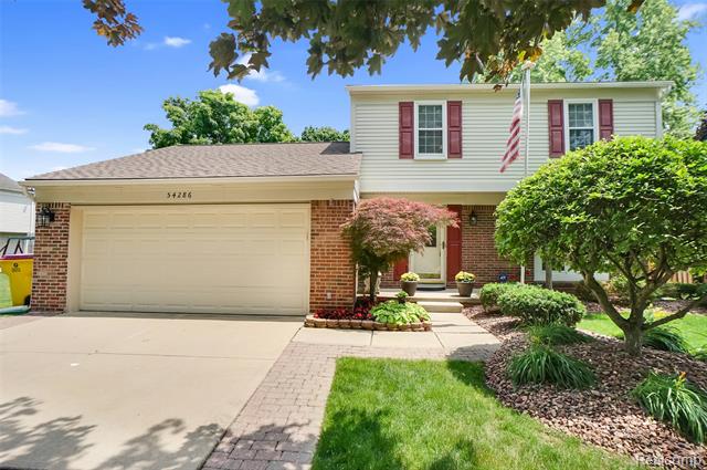 front view picture of 54286 Bradshaw, New Baltimore, MI. 48047