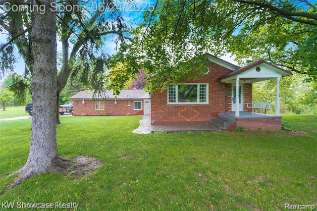front view picture of 30449 Hickey Rd, New Baltimore, MI. 48051