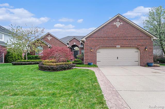 front view picture of 56188 St Andrews Dr, Macomb, MI. 48042