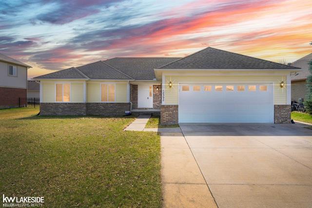 front view picture of 18398 Wingate Dr, Macomb, MI. 48042