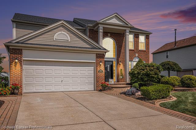 front view picture of 17805 Troon Trail, Macomb, MI. 48042