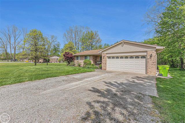 front view picture of 60520 Ray Center, Ray, MI. 48096