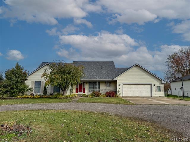 front view picture of 61170 North Ave, Ray, MI. 48096