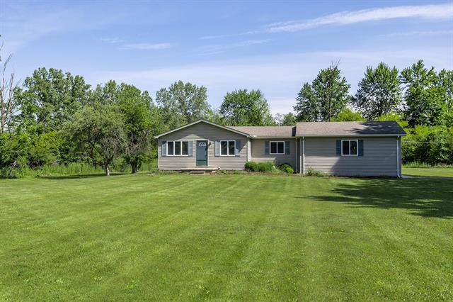front view picture of 19211 31 Mile, Ray, MI. 48096