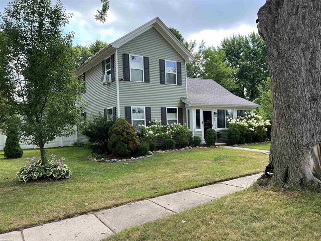 front view picture of 69270 Forest Street, Richmond, MI. 48062