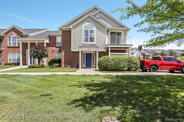 front view picture of 51558 Stern Ln, New Baltimore, MI. 48051