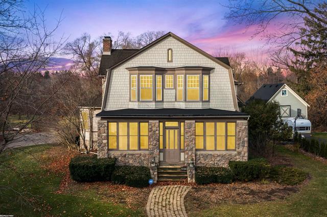 front view picture of 73771 Fulton, Armada, MI. 48005