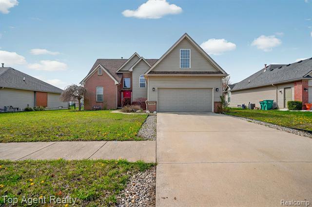 front view picture of 34658 Pine Valley, Richmond, MI. 48062