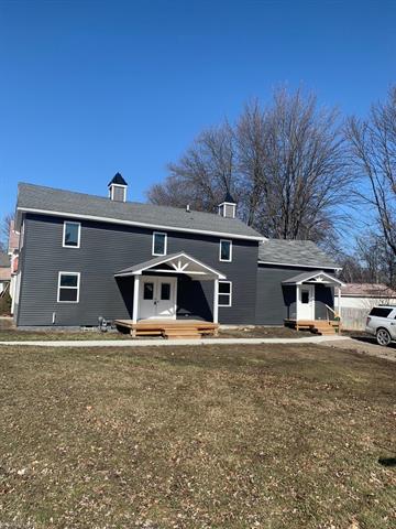 front view picture of 69718 Main Street, Richmond, MI. 48062