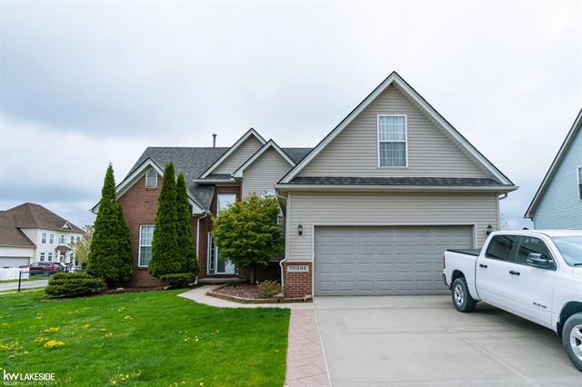 front view picture of 70066 Natures Way, Richmond, MI. 48062
