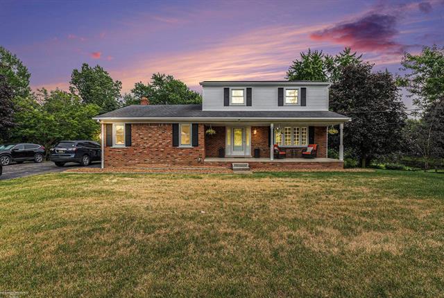 front view picture of 21180 Armada Ridge Rd, Armada, MI. 48005