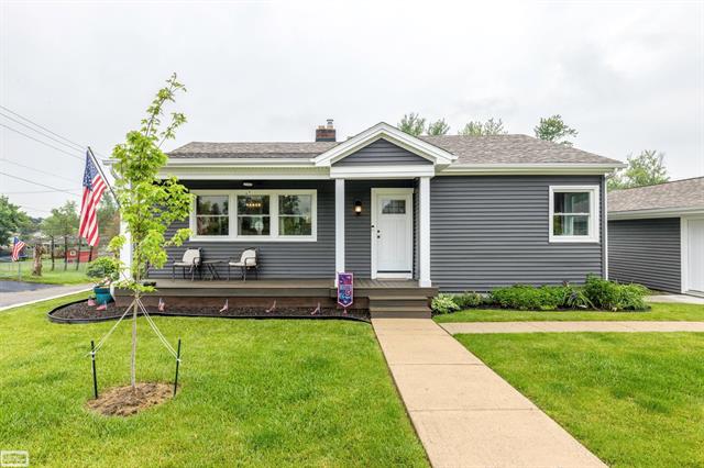 front view picture of 74415 Burk, Armada, MI. 48005